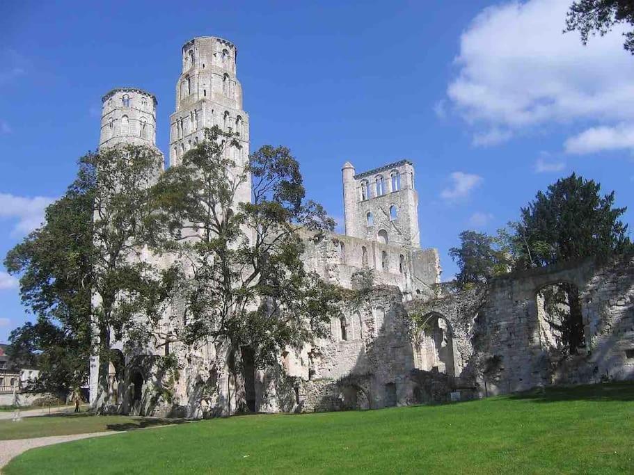 Chez Melanie, Pres De L'Abbaye Apartamento Jumièges Exterior foto